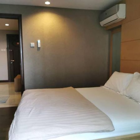 Two Bedroom Apartment at el Royale Hotel Bandung Eksteriør billede
